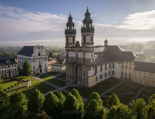 Bazylika Wniebowzięcia NMP i Klasztor Cystersów