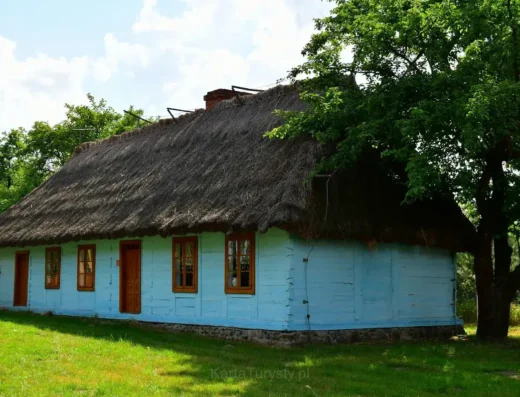 Centrum Reymontowskie -ZAGRODA LUDOWA
