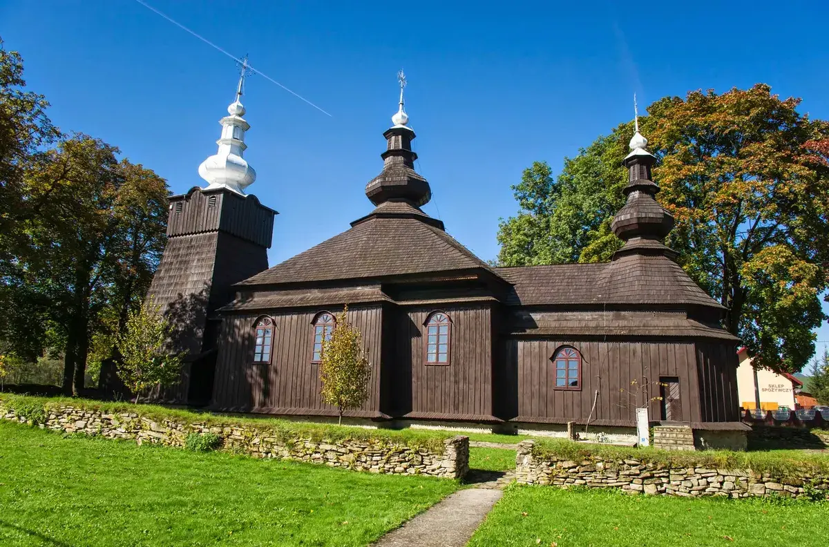 Cerkiew św. Paraskiewy (Drewniany zabytek UNESCO)