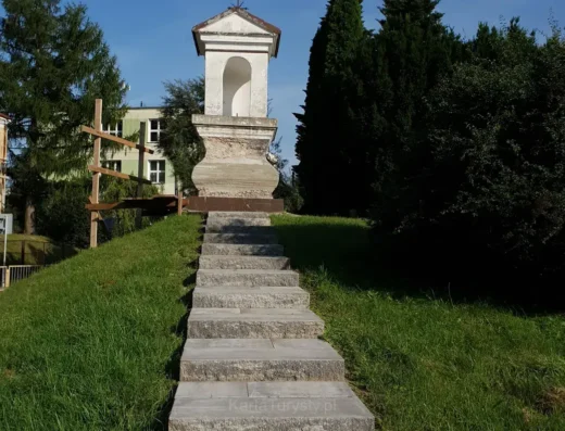 Fontanna Atom (2)