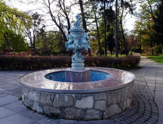 Fontanna z aniołkami