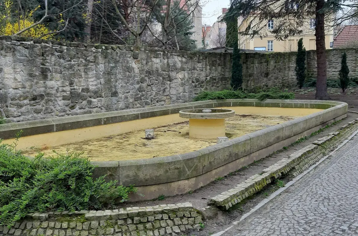 Fontanna z czaplą z 1932 roku