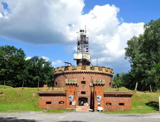 Fort Anioła (Wzorowany na Mauzoleum Hadriana fort obronny)