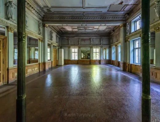Jedlinka Palace