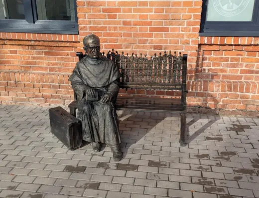 Ławeczka świętego Maksymiliana