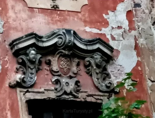 Pałac Chocianów – ruiny