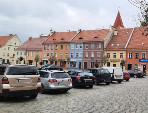 Rynek w Lewinie Brzeskim