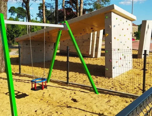 Ścianka wspinaczkowa przy Skateparku