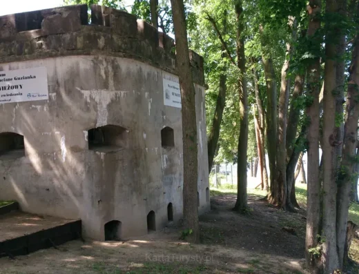 Śluza Guzianka (Kompleks śluz komorowych łączących jeziora)