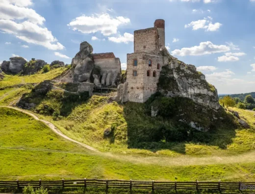 Szlak Orlich Gniazd (Węzeł jurajski – Zamek Olsztyn)