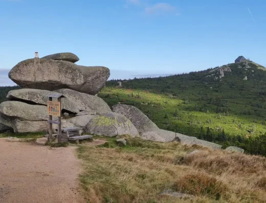 Twarożnik (Skała granitowa na granicy polsko-czeskiej)