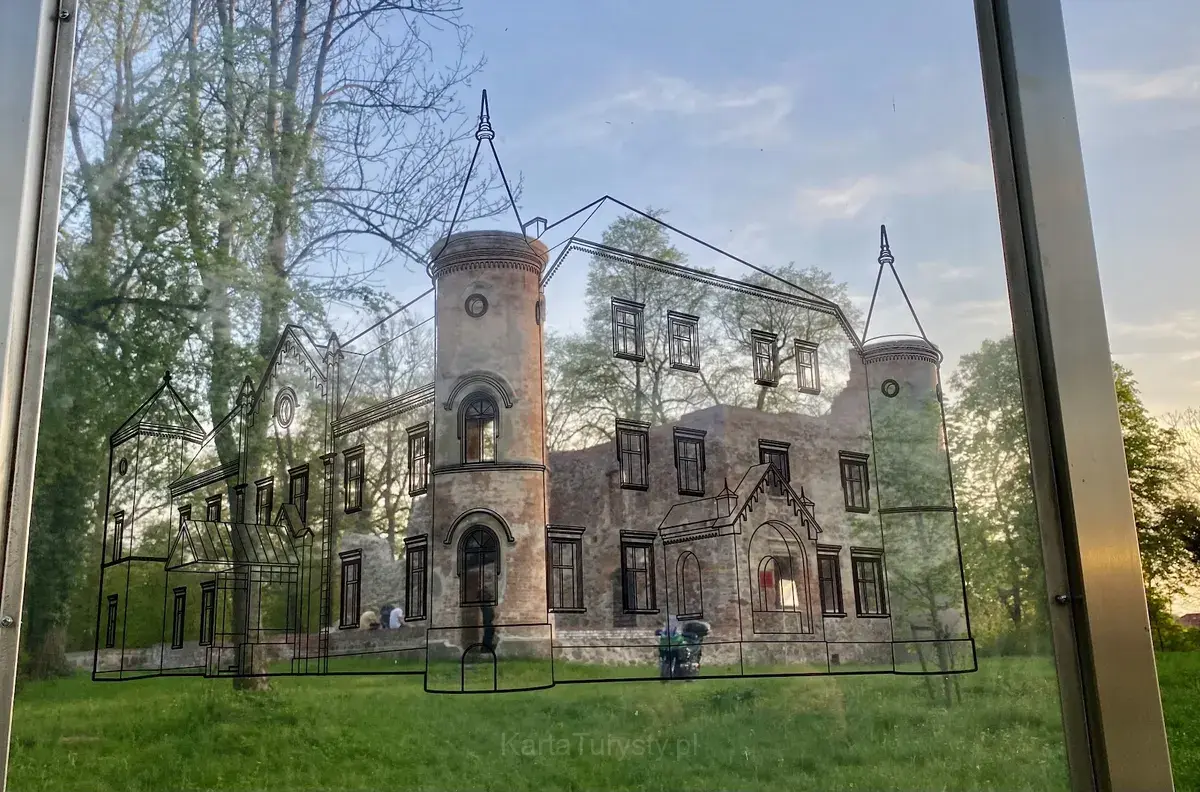 Ruiny Pałacu Jakubów